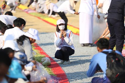 ภาพ No.108750:V.6 บุญเข้า การเตรียมงาน เก็บงาน การรับบุญของเจ้าหน้าที่หน่วยงานต่างๆ เพื่อโครงการธรรมยาตรา กตัญญูบูชามหาปูชนียาจารย์ พระมงคลเทพมุนี (สด จนฺทสโร) พระผู้ปราบมาร อนุสรณ์สถาน 7 แห่ง ปีที่ 12 ระหว่างวันที่ 2 - 31 มกราคม พ.ศ.2567