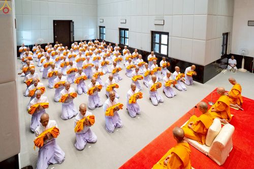 ภาพ No.232370:วันเสาร์ที่ 5 กรกฎาคม พ.ศ. 2568 พิธีบรรพชาอุปสมบท ธรรมทายาท โครงการบรรพชาอุปสมบทหมู่ รุ่นเข้าพรรษา ,  โครงการบวชพระนานาชาติ AEC & WAB รุ่นที่ 9 ณ วัดพระธรรมกาย