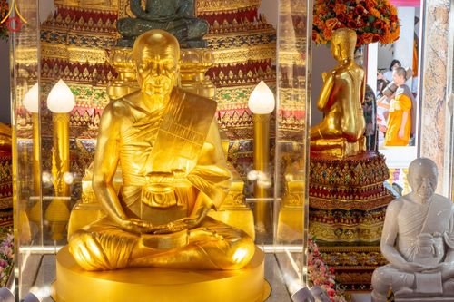 ภาพ No.193355:พิธีต้อนรับพระธรรมยาตรา ณ อนุสรณ์สถาน สถานที่เกิดในเพศสมณะ วัดสองพี่น้อง อำเภอสองพี่น้อง จังหวัดสุพรรณบุรี ในโครงการธรรมยาตรา กตัญญูบูชา มหาปูชนียาจารย์ พระมงคลเทพมุนี(สด จนฺทสโร) พระผู้ปราบมาร อนุสรณ์สถาน 7 แห่ง ปีที่ 13 วันที่ 11 มกราคม พ.ศ. 2568