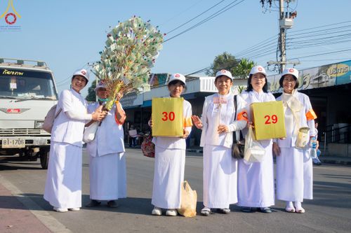 ภาพ No.185671:V.47 เบื้องหลังของเบื้องหน้า งานตักบาตรพระ 10,000 รูป ณ จ.กาญจนบุรี วันที่ 20-21 ธันวาคม พ.ศ. 2567