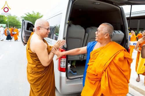 ภาพ No.226019:วันเสาร์ที่ 24 พฤษภาคม พ.ศ. 2568 พิธีถวายสังฆทาน 323 วัด ปีที่ 21 ครั้งที่ 177 พิธีมอบกองทุนหนุนแรงใจช่วยครูใต้ ปีที่ 18 ครั้งที่ 141 และพิธีทำบุญอุทิศส่วนกุศลให้ผู้วายชนม์ ณ ศูนย์ปฏิบัติธรรมภาคใต้ จ.สงขลา