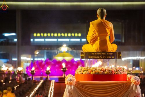 ภาพ No.160679:พิธีจุดประทีป 20,000 ดวง บูชาพระมหาธรรมกายเจดีย์ และบูชาพระมงคลเทพมุนี (สด จนฺทสโร) พระผู้ปราบมาร ณ ลานธรรม พระมหาธรรมกายเจดีย์ วัดพระธรรมกาย จ.ปทุมธานี วันที่ 10 ตุลาคม พ.ศ. 2567