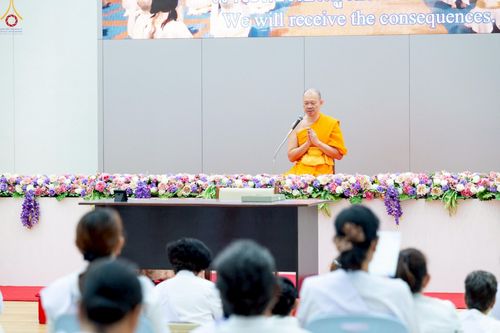 ภาพ No.242819:วันที่ 29-31 สิงหาคม พ.ศ. 2568 องค์กรภาคีเครือข่าย “บวร” (บ้าน-วัด-โรงเรียน-ราชการ) อ.คลองหลวง จัดบวชอุบาสิกาแก้ว ถวายพระราชกุศลแด่สมเด็จพระพันปีหลวง - กตัญญูบูชาแด่ผู้มีพระคุณ