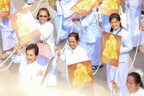 ภาพ No.239272:วันอาทิตย์ที่ 17 สิงหาคม พ.ศ. 2568 พิธีอัญเชิญรูปเหมือนพระมงคลเทพมุนี (สด จันทสโร) ณ ศาลากลางจังหวัดเลย ถึงลานพญานาค สวนสาธารณะกุดป่อง อ.เมือง จ.เลย