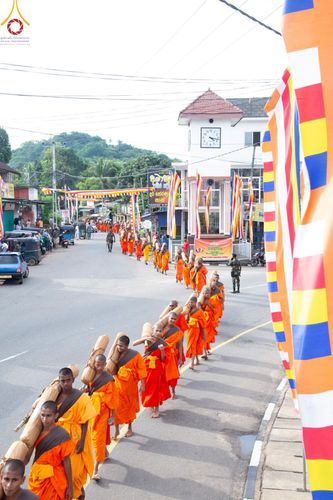 ภาพ No.140781:PhotoStory มหาศรัทธา ธรรมยาตราศรีลังกา EP.4 โครงการสยาม-ลังกา ธรรมยาตรา ฉลองเทศกาลวิสาขบูชาแห่งชาติ ศรีลังกา  บูชาธรรม 80 ปีหลวงพ่อธัมมชโย เส้นทางจาก เมืองดัมบูลลา ไปยัง เมืองมาตะเล  ตั้งแต่วันที่ 17-20 พฤษภาคม พ.ศ. 2567