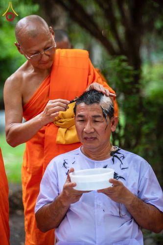 ภาพ No.135810:พิธีปลงผมธรรมทายาท โครงการบรรพชาและอุปสมบทหมู่ รุ่นบูชาธรรม 80 ปี หลวงพ่อธัมมชโย ณ หมู่บ้านบรรลุธรรม วัดพระธรรมกาย วันที่ 7 เมษายน พ.ศ. 2567