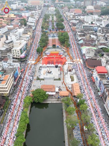 ภาพ No.210374:วันอาทิตย์ที่ 9 มีนาคม พ.ศ. 2568 พ่อเมืองโคราชจัดตักบาตรพระหมื่น ทำบุญเมือง 557 ปี