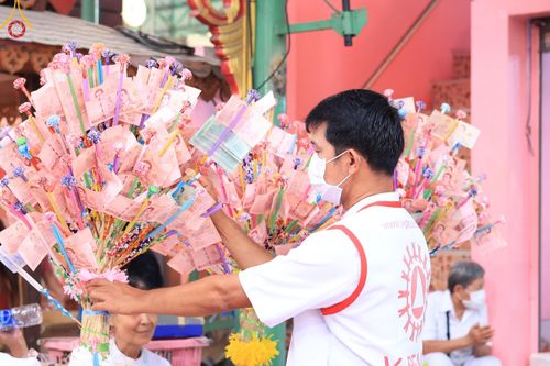 ภาพ No.117049:V.16 เป็นทีม การเตรียมงาน เก็บงาน การรับบุญของเจ้าหน้าที่หน่วยงานต่างๆ เพื่อโครงการธรรมยาตรา กตัญญูบูชามหาปูชนียาจารย์ พระมงคลเทพมุนี (สด จนฺทสโร) พระผู้ปราบมาร อนุสรณ์สถาน 7 แห่ง ปีที่ 12 ระหว่างวันที่ 2 - 31 มกราคม พ.ศ. 2567