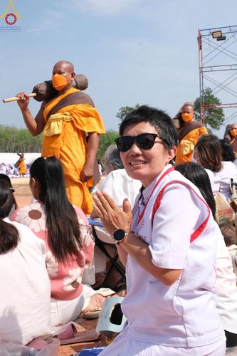 ภาพ No.130101:V.34 เพื่อธรรมเพื่อบางกล่ำ การรับบุญของเจ้าหน้าที่หน่วยงานต่างๆ  เพื่องานธรรมยาตราอัญเชิญพระบรมสารีริกธาตุ ประดิษฐาน ณ มหารัตนเจดีย์สิริปทุมสวรรค์ (เจดีย์อริยพุทธะ 5 พระองค์) ณ ศูนย์ปฏิบัติธรรมภาคใต้ อ.บางกล่ำ จ.สงขลา ระหว่างวันที่ 9-10 มีนาคม พ.ศ. 2567