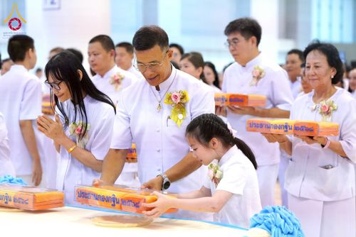 ภาพ No.264564:วันอาทิตย์ที่ 2 พฤศจิกายน พ.ศ. 2568 พิธีทอดกฐินสามัคคี ณ สภาธรรมกายสากล วัดพระธรรมกาย