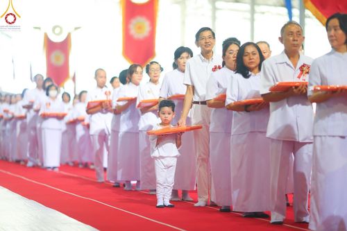 ภาพ No.160220:พิธีทอดผ้าป่าสมทบกฐินวัดพระธรรมกาย และสมทบกฐิน 30,000 วัดทั่วไทย ครั้งที่ 3 ณ สภาธรรมกายสากล วัดพระธรรมกาย วันพฤหัสบดีที่ 10 ตุลาคม พ.ศ. 2567