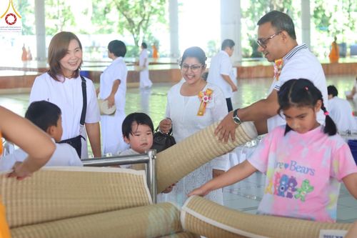 ภาพ No.177469:พิธีถวายภัตตาหารเมนูสวรรค์ และพิธีบุพเปตพลี ครั้งที่ 158 ร่วมอุทิศบุญแด่หมู่ญาติที่ล่วงลับไปแล้ว และสืบทอดอายุพระพุทธศาสนา ณ วัดพระธรรมกาย วันที่ 30 พฤศจิกายน พ.ศ.2567 (วันพระ แรม 15 ค่ำ เดือน 12)