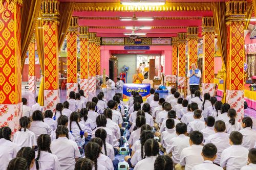 ภาพ No.203611:พิธีทอดผ้าป่าทำนุบำรุงศาสนสถาน ณ วัดตะเคียน ตำบลบางคูเวียง อำเภอบางกรวย จังหวัดนนทบุรี ในโครงการธรรมยาตรา กตัญญูบูชา มหาปูชนียาจารย์ พระมงคลเทพมุนี(สด จนฺทสโร) พระผู้ปราบมาร อนุสรณ์สถาน 7 แห่ง ปีที่ 13 วันที่ 29 มกราคม พ.ศ. 2568