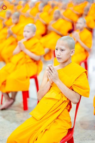 ภาพ No.151260:พิธีบูชาข้าวพระ ในวันอาทิตย์ต้นเดือน วันที่ 1 กันยายน พ.ศ. 2567 ณ สภาธรรมกายสากล วัดพระธรรมกาย