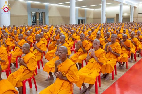 ภาพ No.306426:วันที่ 31 มกราคม พ.ศ. 2569  พิธีบำเพ็ญกุศล 100 วัน เพื่ออุทิศถวายแด่  สมเด็จพระนางเจ้าสิริกิติ์ พระบรมราชินีนาถ พระบรมราชชนนีพันปีหลวง ณ ห้องแก้วสารพัดนึก2 วัดพระธรรมกาย ปทุมธานี