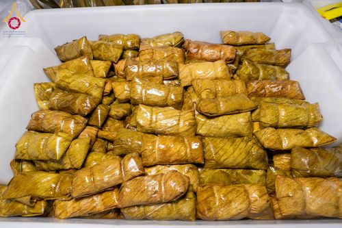 ภาพ No.291433:วันที่ 10 มกราคม พ.ศ. 2569 พิธีถวายภัตตาหารเป็นสังฆทาน แด่พระธรรมยาตรา ณ อนุสรณ์สถานคลองบางนางแท่น อ.สามพราน จ.นครปฐม ในโครงการธรรมยาตรา กตัญญูบูชา มหาปูชนียาจารย์ พระมงคลเทพมุนี(สด จนฺทสโร) พระผู้ปราบมาร อนุสรณ์สถาน 7 แห่ง ปีที่ 14