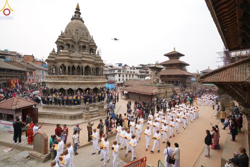 ภาพ No.77660:พิธีตัดปอยผมและปลงผมนาคธรรมทายาท ในโครงการบรรพชาสามเณรหมู่ ประเทศเนปาล วันที่ 11 มีนาคม พ.ศ.2566