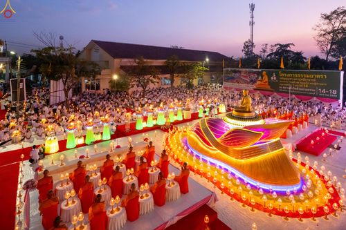 ภาพ No.297141:วันที่ 17 มกราคม พ.ศ. 2569 พิธีจุดประทีปถวายเป็นพุทธบูชา และบูชาธรรมมหาปูชนียาจารย์ (ภาพชุดที่ 2) ณ วัดโบสถ์บน ต.บางคูเวียง จ.นนทบุรี อนุสรณ์สถานลำดับที่ 4 สถานที่เกิดด้วยกายธรรม ในโครงการธรรมยาตรา กตัญญูบูชา มหาปูชนียาจารย์ พระมงคลเทพมุนี(สด จนฺทสโร) พร