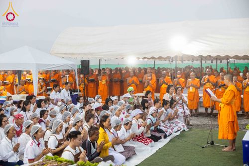 ภาพ No.298587:วันที่ 20 มกราคม พ.ศ. 2569 พิธีถวายภัตตาหารเป็นสังฆทาน แด่พระธรรมยาตรา ณ อนุสรณ์สถานบางปลา วัดบางปลา อำเภอบางเลน จังหวัดนครปฐม ในโครงการธรรมยาตรา กตัญญูบูชา มหาปูชนียาจารย์ พระมงคลเทพมุนี(สด จนฺทสโร) พระผู้ปราบมาร อนุสรณ์สถาน 7 แห่ง ปีที่ 14