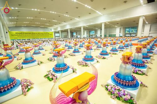 ภาพ No.134064:พิธีบูชาข้าวพระ  ในวันอาทิตย์ต้นเดือนที่ 7 เมษายน พ.ศ. 2567 ณ วัดพระธรรมกาย จ.ปทุมธานี