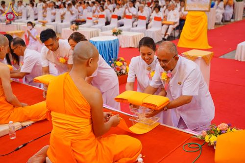 ภาพ No.173880:พิธีทอดกฐิน วัดภาวนาปีนัง ประเทศมาเลเซีย วันที่ 31 ตุลาคม พ.ศ. 2567