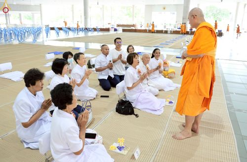 ภาพ No.229507:วันเสาร์ที่ 21 มิถุนายน พ.ศ. 2568 พิธีถวายภัตตาหารเมนูสวรรค์ เพื่อการบรรลุธรรม ณ หอฉันคุณยายอาจารย์ฯ วัดพระธรรมกาย