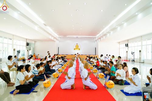 ภาพ No.134863:พิธีตัดปอยผม พิธีขอขมารับผ้าไตร พิธีบรรพชา และพิธีถวายบาตร ในโครงการบรรพชาสามเณร ฟื้นฟูพระพุทธศาสนาทั่วไทย  ณ ศูนย์ปฏิบัติธรรมและศูนย์อบรมเยาวชนเพชรบุรี ต.ท่าแลง อ.ท่ายาง จ.เพชรบุรี
