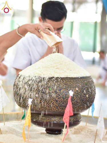 ภาพ No.198517:งานบุญล้านนา พิธีถวายสังฆทาน ตานข้าวใหม่,  พิธีทอดผ้าป่าบำรุงธุดงคสถานล้านนา,  พิธีถวายเครื่องเสียง เพื่อใช้ในงานพระพุทธศาสนา,  พิธีถวายรัตนบุปผา บูชาพระรัตนตรัย,  พิธีถวายภัตตาหารเป็นสังฆทาน วันอาทิตย์ที่ 19 มกราคม พุทธศักราช 2568  ณ ธุดงคสถานล้านนา