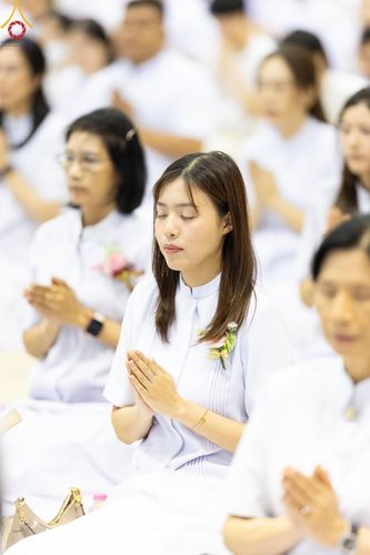 ภาพ No.188036:พิธีบูชาข้าวพระ วันขึ้นปีใหม่ 2568 ณ วัดพระธรรมกาย จ.ปทุมธานี วันที่ 1 มกราคม พ.ศ. 2568