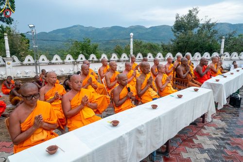 ภาพ No.141067:PhotoStory มหาศรัทธา ธรรมยาตราศรีลังกา EP.6 พิธีจุดวิสาขประทีป 6 วัด ถวายเป็น พุทธบูชา  โครงการสยาม-ลังกา ธรรมยาตรา  ฉลองเทศกาลวิสาขบูชาแห่งชาติ ศรีลังกา  บูชาธรรม 80 ปี หลวงพ่อธัมมชโย วันที่ 16 พฤษภาคม พ.ศ. 2567