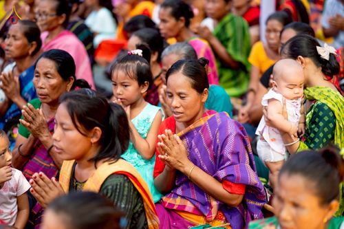 ภาพ No.257527:วันที่ 17 ตุลาคม พ.ศ. 2568 พิธีทอดกฐินสมทบวัดกัลยาณมิตรต่างประเทศ  บูชาธรรม 81 ปี หลวงพ่อธัมมชโย ณ ศูนย์ปฏิบัติธรรมไมตรีปูร์ เมืองคาร์การชารี ประเทศบังกลาเทศ 