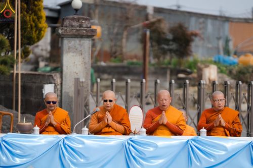 ภาพ No.132196:พิธีประดิษฐานยอดอุโบสถ บูชาธรรม 80 ปี หลวงพ่อธัมมชโย ณ วัดพระธรรมกายโทชิหงิ ประเทศญี่ปุ่น วันอาทิตย์ที่ 24 มีนาคม พ.ศ. 2567