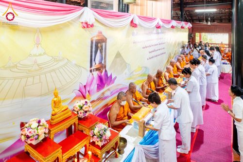 ภาพ No.202178:พิธีเจริญพระพุทธมนต์ ปฏิบัติธรรม มอบทุนการศึกษา ถวายสังฆทาน 108 วัด เพื่อถวายเป็นพุทธบูชา และขับเคลื่อนโครงการหมู่บ้านรักษาศีล 5 โดยคณะสงฆ์จังหวัดนครปฐม คณะศิษยานุศิษย์วัดพระธรรมกาย โครงการธรรมยาตรา ปีที่ 13 ณ วัดบางปลา อำเภอบางเลน จังหวัดนครปฐม