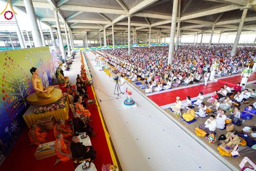 ภาพ No.100061:พิธีทอดผ้าป่า เมียนมาร์ และพิธีสวดธรรมจักร ครั้งที่ 5 ประจำปี พ.ศ. 2566 วันอาทิตย์ที่ 3 ธันวาคม พ.ศ. 2566