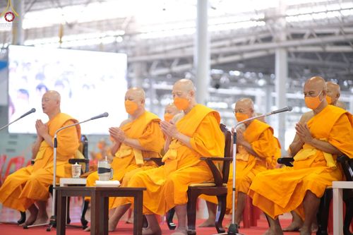 ภาพ No.75576:วัดพระธรรมกายจัด งานบุญวันอาทิตย์ต้นเดือน  มีกิจกรรมดังนี้ พิธีตักบาตร, พิธีบูชาข้าวพระ พระธรรมยาตรารับประกาศนียบัตร โครงการธรรมยาตราฯ ปีที่ 11 ในวันที่ 5 กุมภาพันธ์ พ.ศ. 2566 ณ วัดพระธรรมกาย อ.คลองหลวง จ.ปทุมธานี