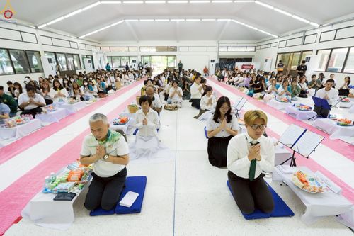 ภาพ No.243079:วันพฤหัสบดีที่ 4 กันยายน พ.ศ. 2568 เวลา 07.00-08.15 น. มหาวิทยาลัยเกษตรศาสตร์ กำแพงแสน ร่วมทำบุญตักบาตร Freshy KU85 พระสงฆ์ 85 รูป