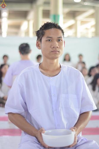 ภาพ No.248620:วันที่ 28 กันยายน พ.ศ. 2568 พิธีตัดปอยผม และปลงผม โครงการอุปสมบทบูชาธรรม 141 ปี พระมงคลเทพมุนี ณ วิหารคด วัดพระธรรมกาย