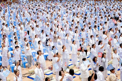 ภาพ No.239916:วันที่ ๒๒ - ๒๔ สิงหาคม พ.ศ. ๒๕๖๘ สัมมนารวมใจผู้นำบุญ บูชาธรรม ๘๑ ปี หลวงพ่อธัมมชโย กฐินสามัคคีทั่วไทย ๓๐,๐๐๐ วัด โครงการอุปสมบทบูชาธรรมมหาปูชนียาจารย์ ๓,๐๐๐ รูป รุ่นที่ ๑