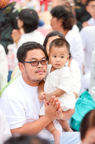 ภาพ No.237080:วันอาทิตย์ที่ 10 สิงหาคม พ.ศ. 2568 มหาสังฆทานครั้งยิ่งใหญ่ ตักบาตรพระ 10,000 รูป ถ.นิพัทธ์อุทิศ 3 ใจกลางนครหาดใหญ่ จ.สงขลา (ชุดที่ 2)