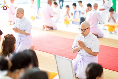 ภาพ No.244707:วันเสาร์ที่ 6 กันยายน พ.ศ. 2568 พิธีขอขมา-รับผ้าไตรของนาคธรรมทายาท โครงการอุปสมบทหมู่บูชาธรรมครบรอบ 108 ปี  วันครูผู้ค้นพบวิชชาธรรมกาย ณ โบสถ์พระไตรปิฎก วัดพระธรรมกาย