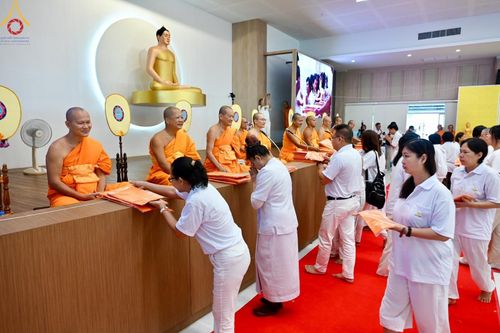 ภาพ No.148606:พิธีบุพเปตพลี, พิธีทอดผ้าป่า, พิธีไถ่ชีวิตโค 80 ตัว ให้ชีวิตสัตว์เป็นทาน ณ ศูนย์ปฎิบัติธรรมภาคใต้ อ.บางกล่ำ จ.สงขลา วันเสาร์ที่ 10 สิงหาคม พ.ศ. 2567