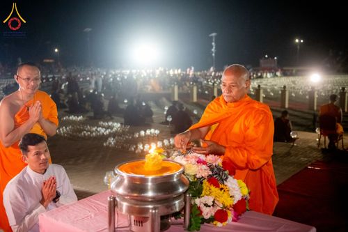 ภาพ No.210501:วันเสาร์ที่ 8 มีนาคม พ.ศ. 2568 พิธีจุดประทีป โครงการบรรพชาสามเณรชาวเนปาล 500 รูป ณ ชาตสถานอุทยานลุมพินีวัน ที่ประสูติขององค์สมเด็จพระสัมมาสัมพุทธเจ้า ลุมพินี ประเทศเนปาล