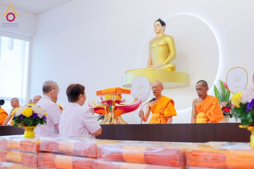 ภาพ No.172052:พิธีทอดกฐิน วัดพระธรรมกายสิงคโปร์ วันอาทิตย์ที่ 27 ตุลาคม พ.ศ. 2567
