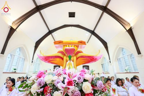 ภาพ No.175347:พิธีทอดกฐิน วัดพระธรรมกายแมนเชสเตอร์ เอดจลีย์ สต็อคพอร์ต ประเทศอังกฤษ ในโครงการกฐินสามัคคีทั่วไทย 30,000 วัด บูชาธรรม 80 ปี หลวงพ่อธัมมชโย โดยคณะศิษยานุศิษย์วัดพระธรรมกาย วันที่ 10 พฤศจิกายน พ.ศ. 2567