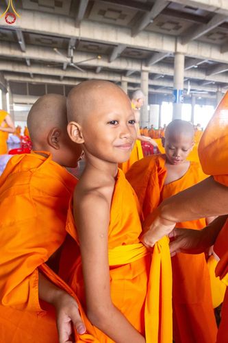 ภาพ No.134172:พิธีบรรพชาสามเณร โครงการบรรพชาสามเณร ฟื้นฟูพระพุทธศาสนาทั่วไทย ศูนย์อบรมวัดพระธรรมกาย วันเสาร์ที่ 6 เมษายน พ.ศ. 2567