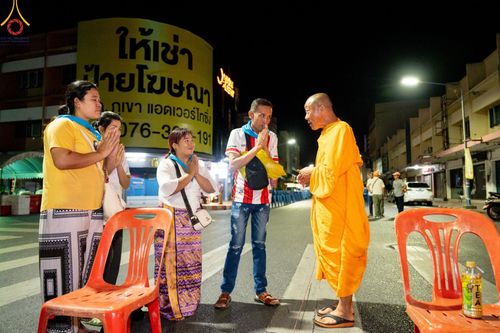ภาพ No.151651:V.55 ทีมใหญ่ที่หาดใหญ่ เจ้าหน้าที่ทุกสถานะ หลายสัญชาติ ร่วมกันจัดงานตักบาตรที่หาดใหญ่ วันที่ 10-11 สิงหาคม พ.ศ. 2567