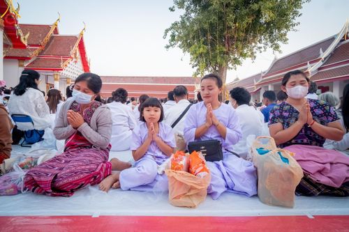ภาพ No.112721:พิธีตักบาตรพระธรรมยาตราฯ ณ วัดสองพี่น้อง จ.สุพรรณบุรี วันที่ 15 มกราคม พ.ศ. 2567