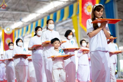 ภาพ No.99809:พิธีทอดผ้าป่า ต้นสมบัติจักรพรรดิ ในวันอาทิตย์ที่ 3 ธันวาคม พ.ศ. 2566 ณ สภาธรรมกายสากล วัดพระธรรมกาย จ.ปทุมธานี