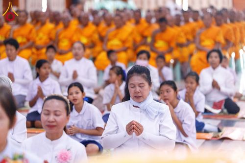 ภาพ No.200044:พิธีทอดผ้าป่าทำนุบำรุงศาสนสถาน ณ วัดบางไผ่นารถ ตำบลบางไทรป่า อำเภอบางเลน จังหวัดนครปฐม ในโครงการธรรมยาตรา กตัญญูบูชา มหาปูชนียาจารย์ พระมงคลเทพมุนี(สด จนฺทสโร) พระผู้ปราบมาร อนุสรณ์สถาน 7 แห่ง ปีที่ 13 วันที่ 22 มกราคม พ.ศ. 2568