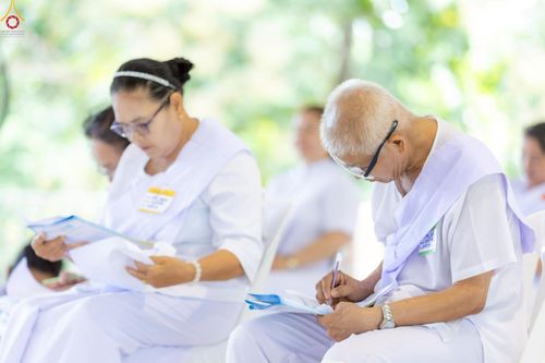 ภาพ No.246745:วันที่ 16-18 กันยายน พ.ศ. 2568 โครงการอบรมอุบาสกแก้วอุบาสิกาแก้ว รุ่นที่ 2 ณ ธุดงคสถานพิษณุโลก